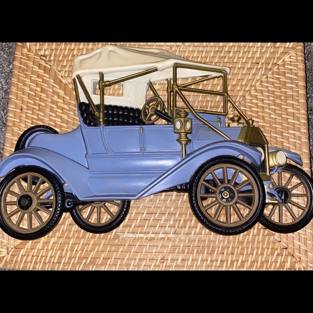 1977 BURWOOD PRODUCTS 18" X 11 1/2"  FORD CAR